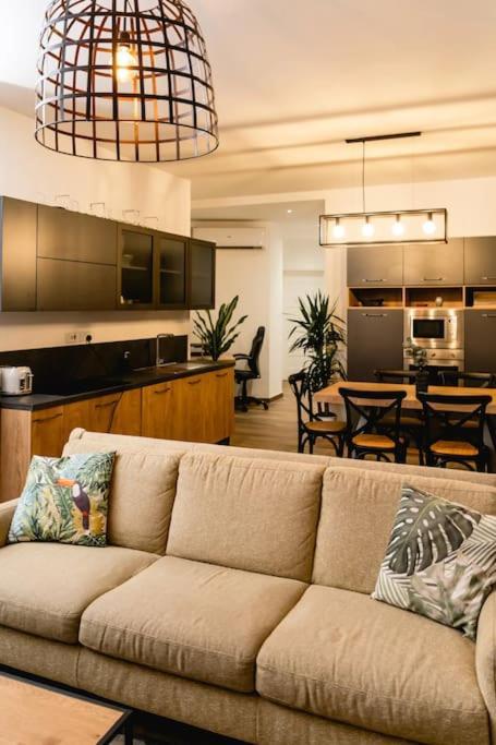 شقة Luxurious & Stylish Penthouse With Private Pool مسيدا